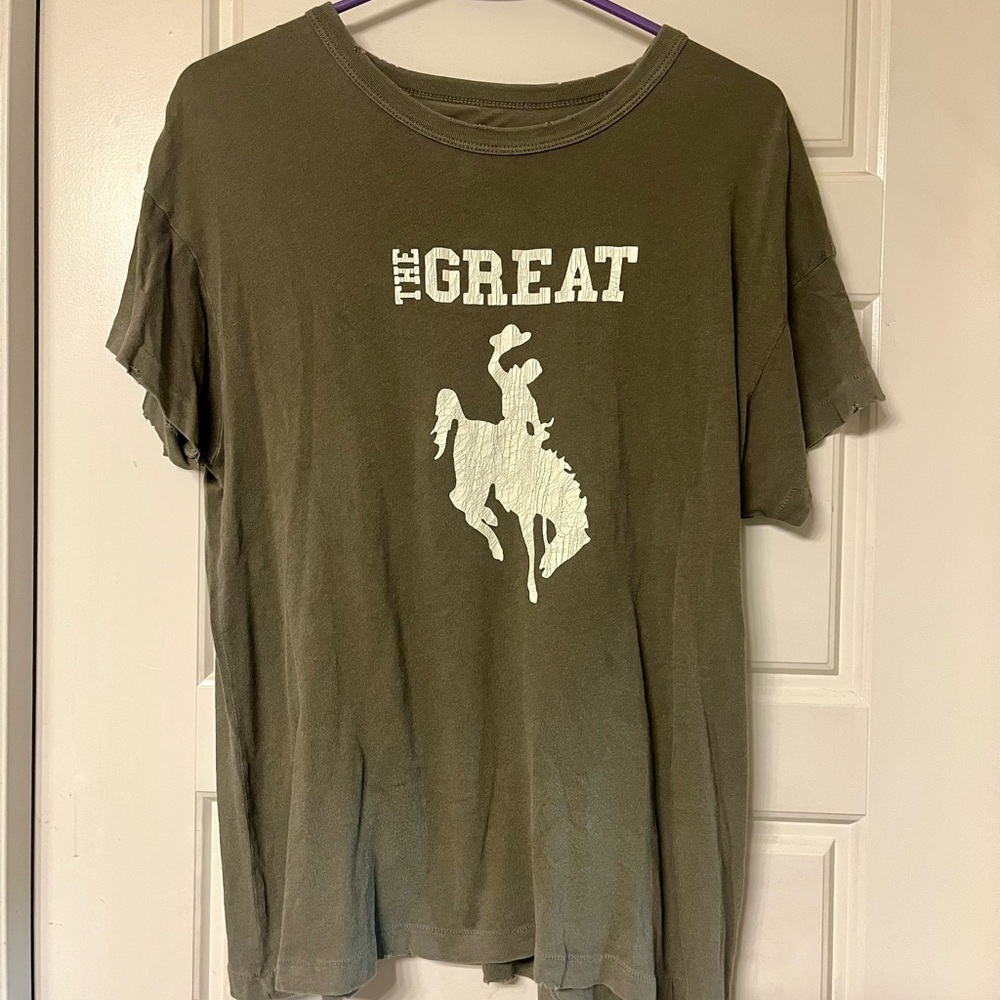 THE GREAT. Sage Green Tee